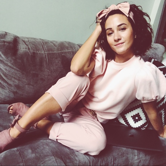 A Little Boston Posher - Top Rated Seller, Posh Ambassador, and Fast Shipper! - Picture 2 of 4